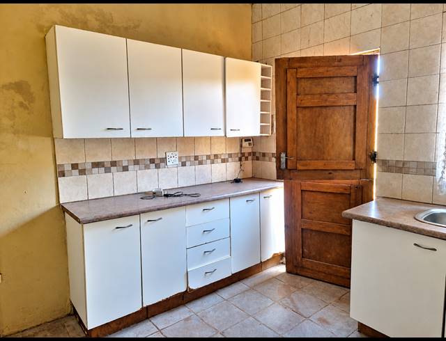 2 BEDROOM HOUSE FOR SALE IN EVATON WEST
